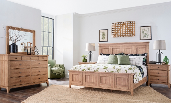 Picture of Trisha Todays Traditions Hickory 3-Piece King Panel Bedroom Set